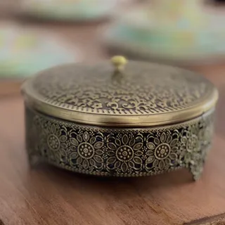 گز خوری شکلات خوری