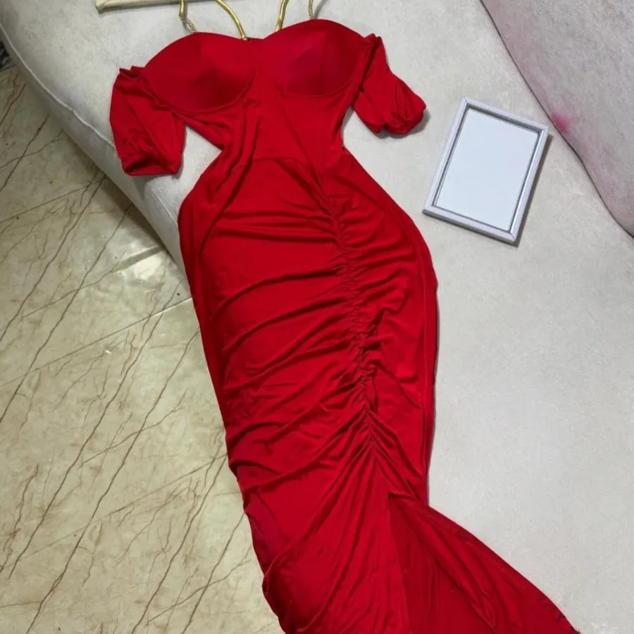 ماکسی مجلسی قرمز