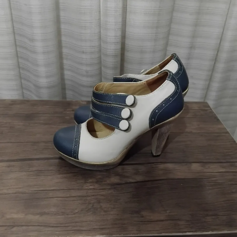 کفش پاشنه بلند لکا