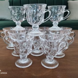 فنجان پایه دار لاروس
