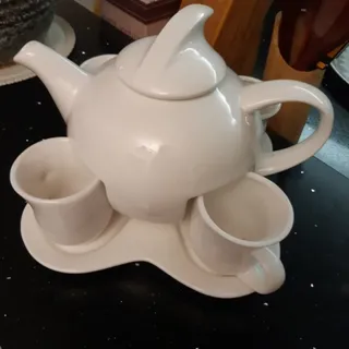 قوری و فنجان دکوری