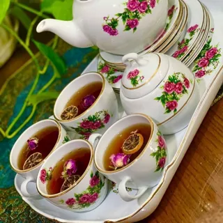 سرویس گل سرخ چایخوری