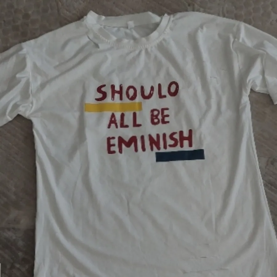 تی شرت سفید زارپدار