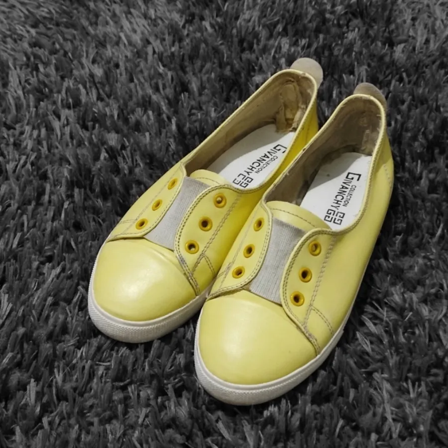 کفش کالج  رایگان