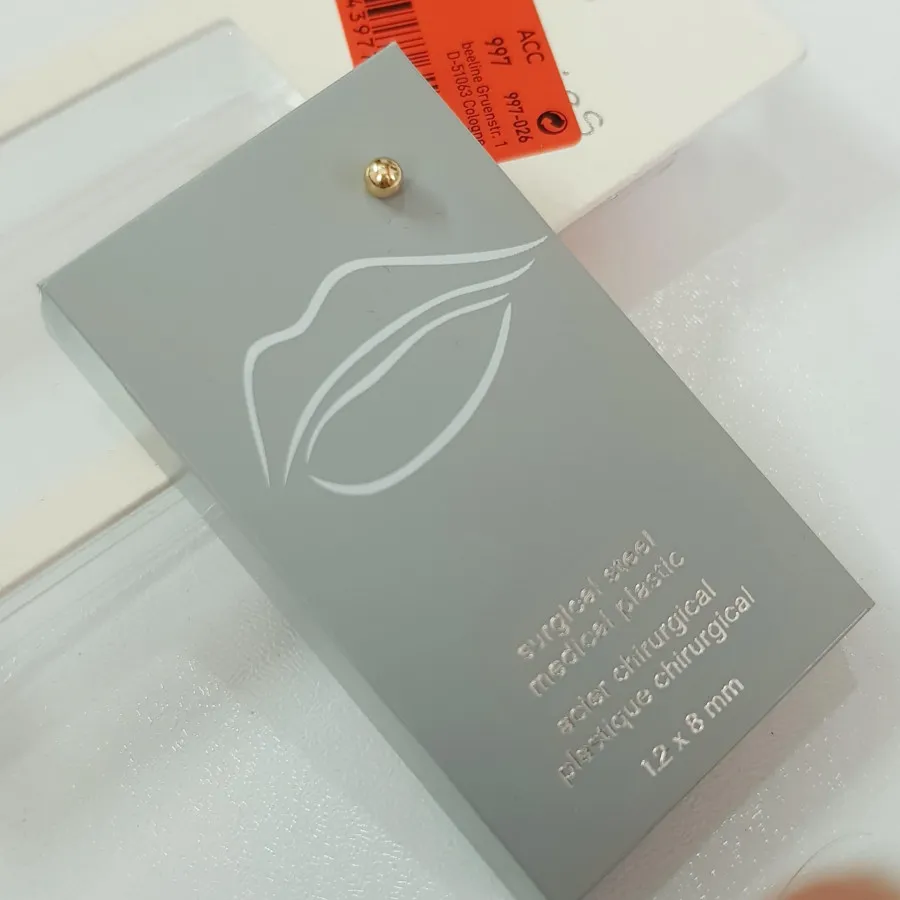 پیرسینگ لب استیل طلایی