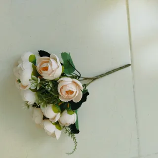 گل مصنوعی