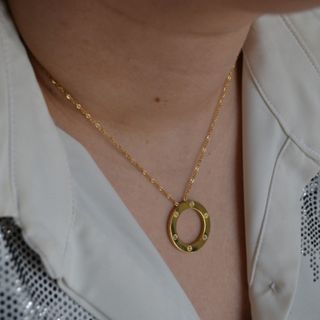 گردنبند گرد کارتیه لاو