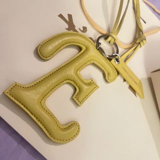 جاسوییچی یا آویز کیف