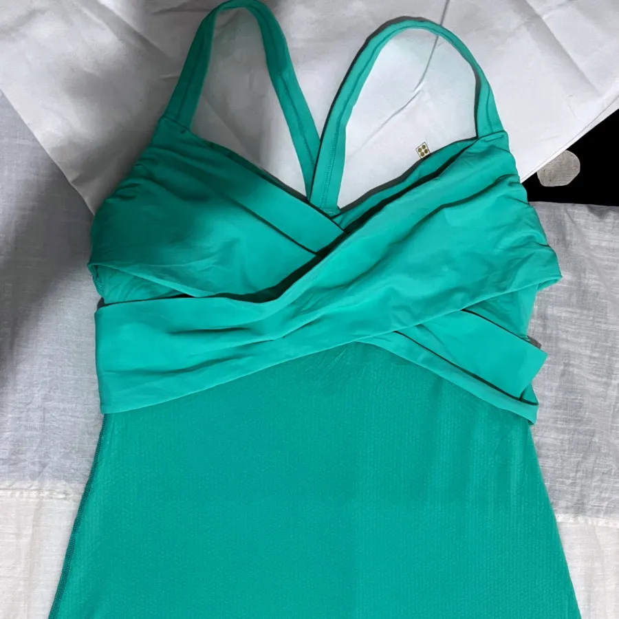 تاپ برند لولولمن lululem