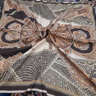 روسری قواره بزرگ