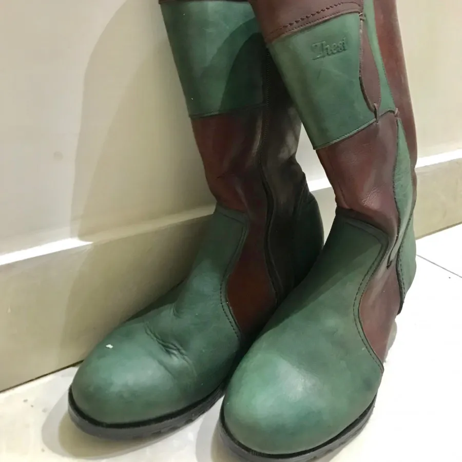 بوت چرم برند zhest