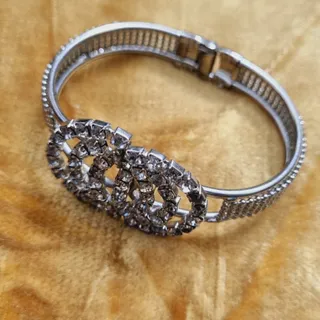 دستبند زنانه