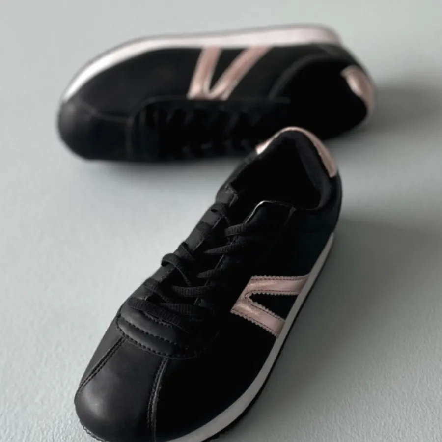 کتونی زنانه المانی