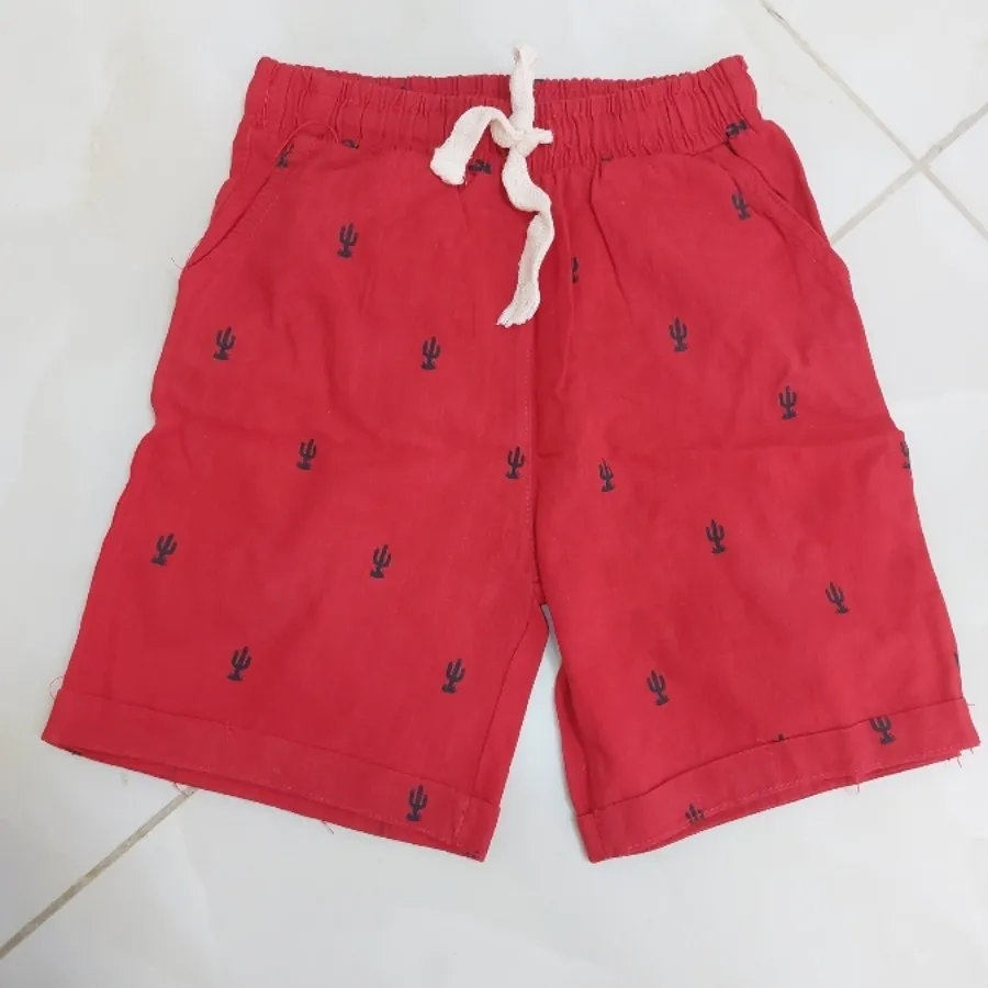شلوارک قرمز کاکتوسی