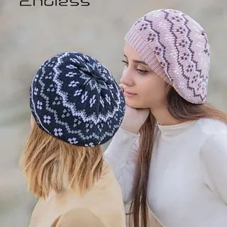 کلاه بافتنی طرحدار
