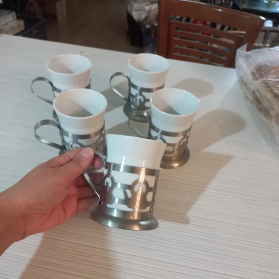 لیوان و گیره