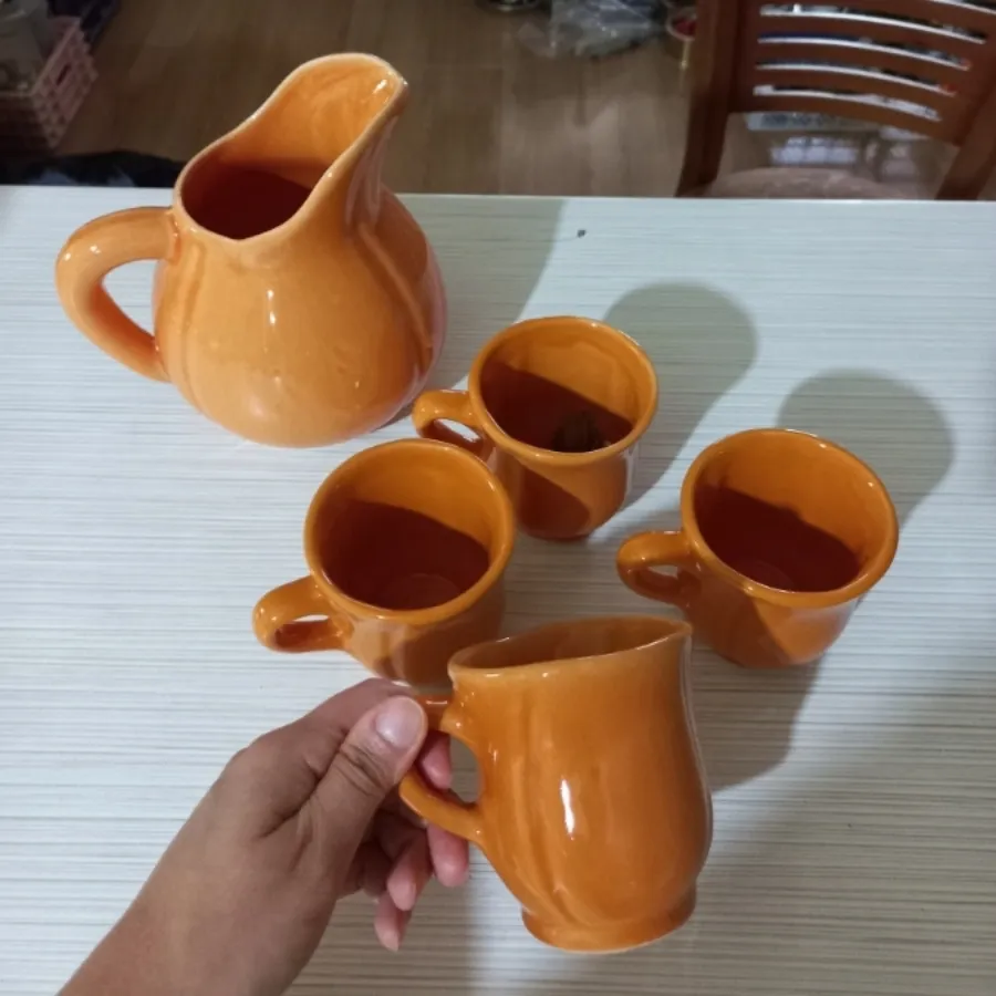 پارچ و 4 عدد لیوان