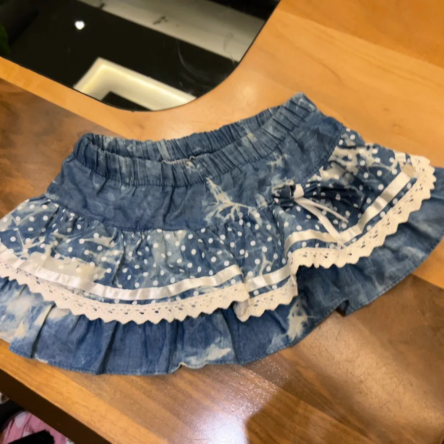 دامن کوتاه دخترونه