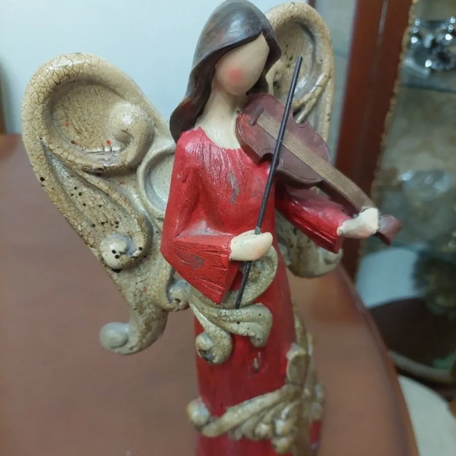 مجسمه ( ورق بزنید )