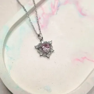 گردنبند های جذاب دخترانه