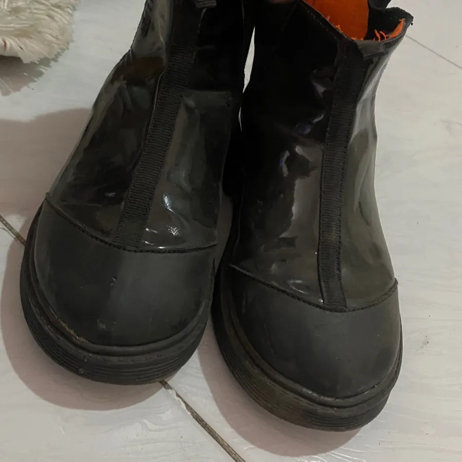 بوت کفش کتونی