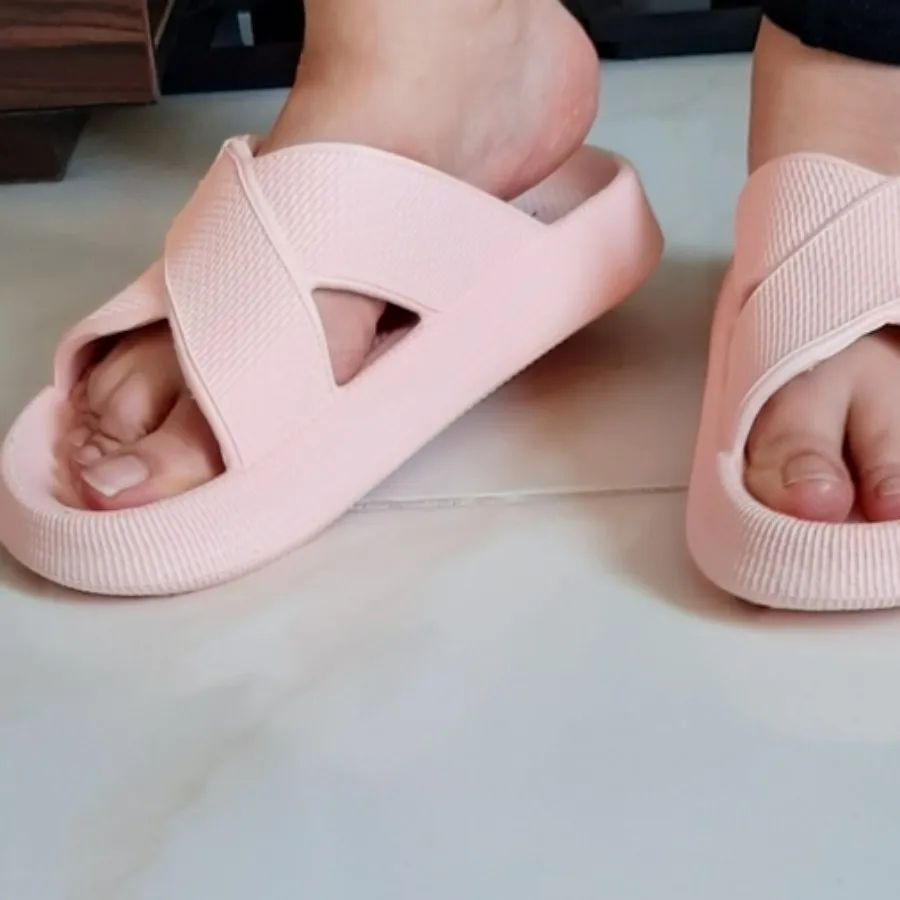 دمپایی زنانه