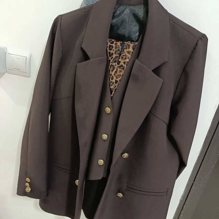 کت و شلوار و ژیله