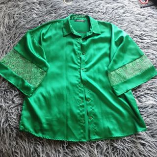 شومیز ساتن سبز