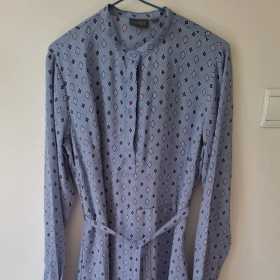 پیراهن که بجای مانتو