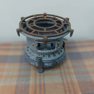 چراغ دوفیتله نفتی قدیمی .