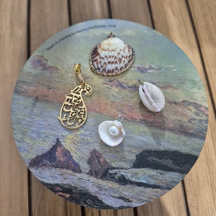 آویز و پلاک