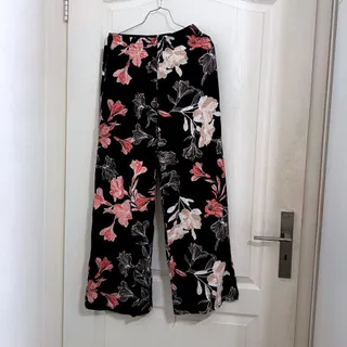 شلوار گل دار