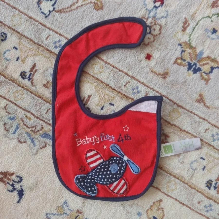 پیش بند نوزاد