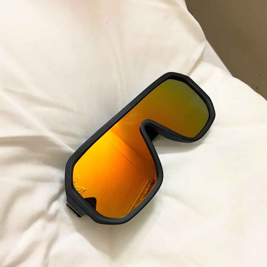 عینک لویی ویتون