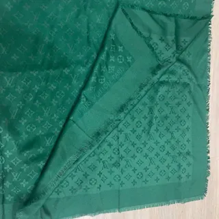 روسری قواره بزرگ طرح لویی