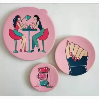 دیوارکوب ناخن کار