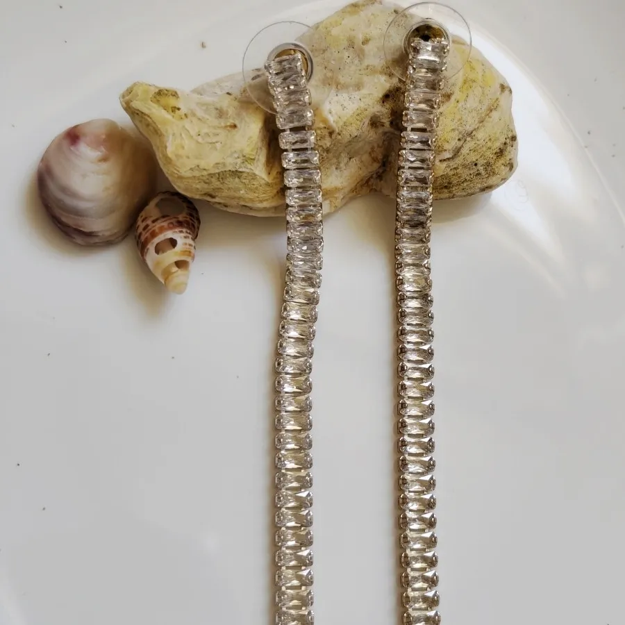 گوشواره تمام نگین بلند