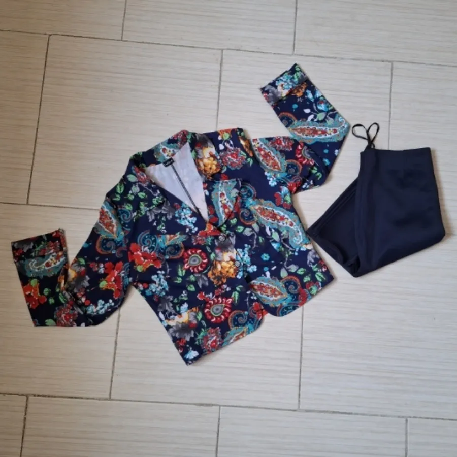 کراپ کت و دامن