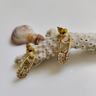 گوشواره طرح سنجاق قفلی