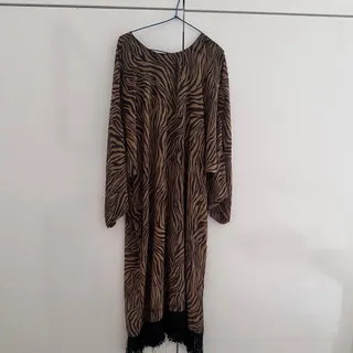 کفتان پایین ریش