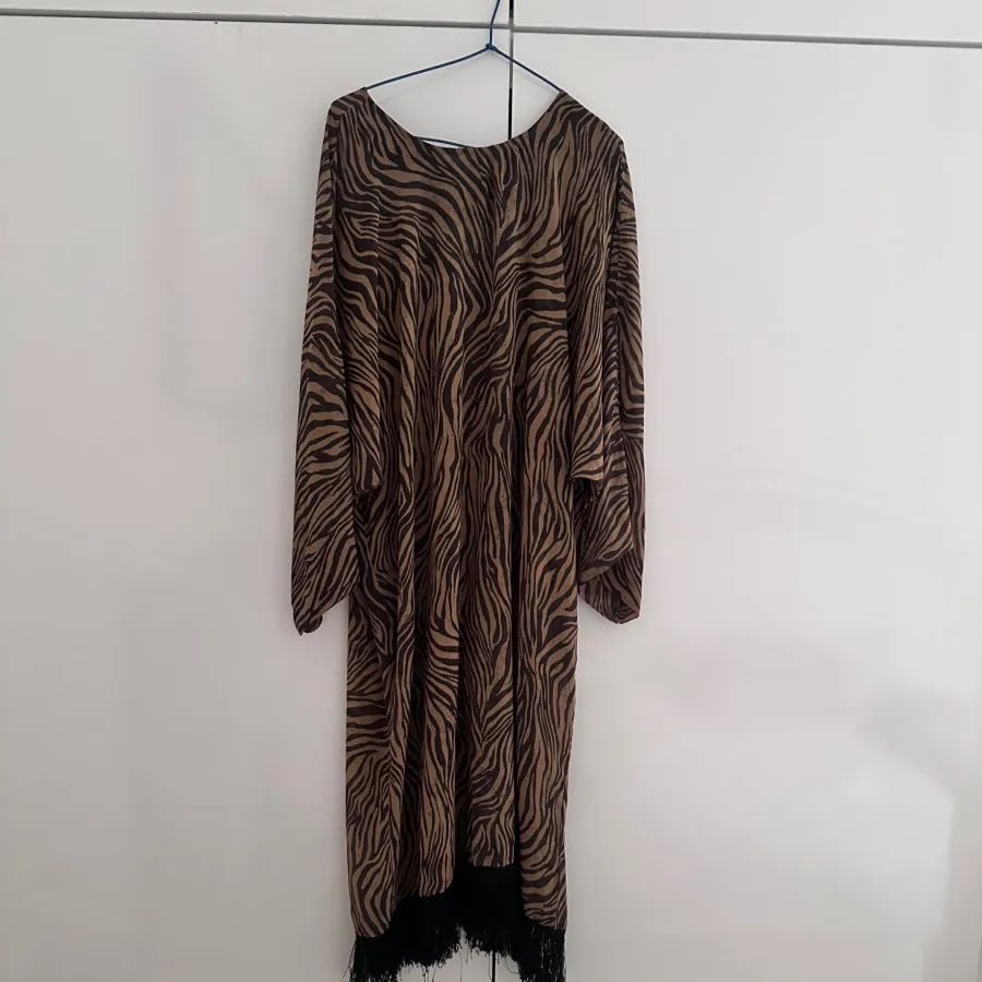 کفتان پایین ریش