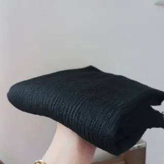 شال مشکی پفکی