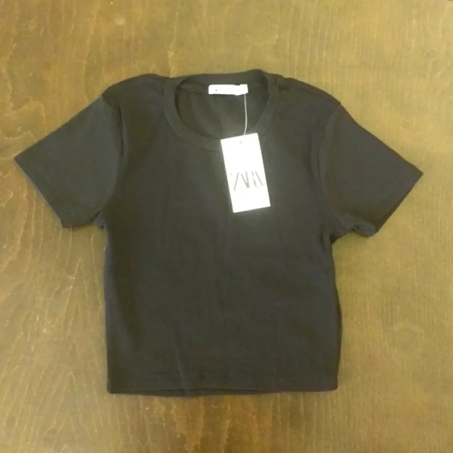 تیشرت کراپ کبریتی مشکی