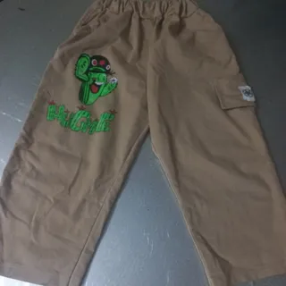 شلوارک بچگانه