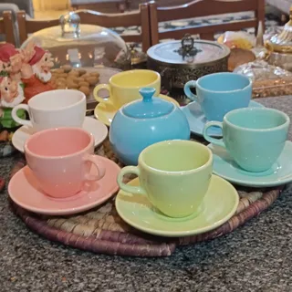 ست فنجان و نعلبکی و قندات