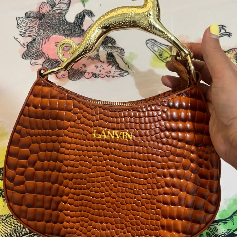 کیف ها کپی از برند لانوین