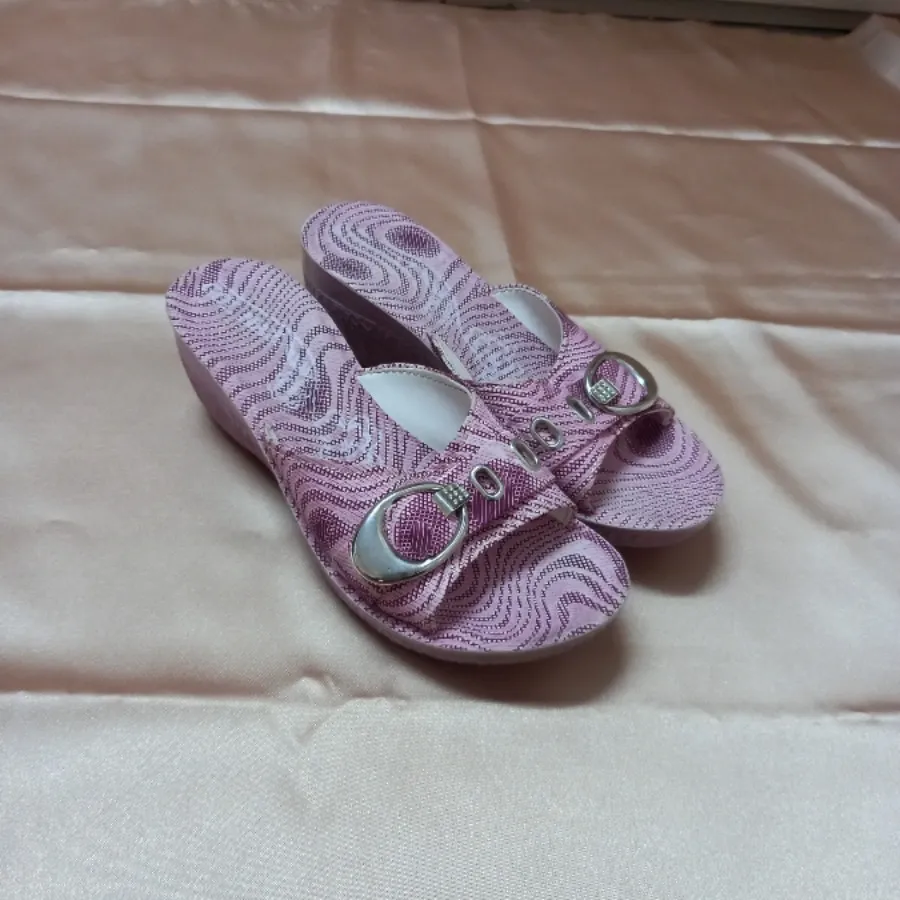 صندل دخترانه