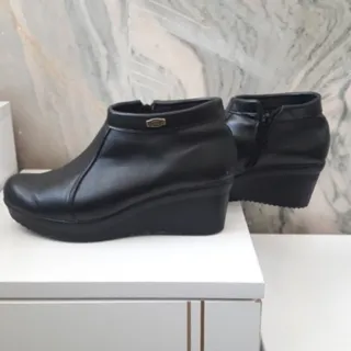 نیم بوت پاشنه دار سایز 38