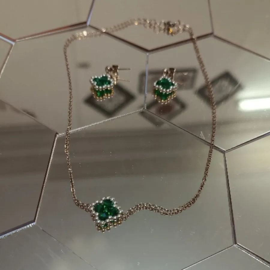 ست گردنبند و گوشواره