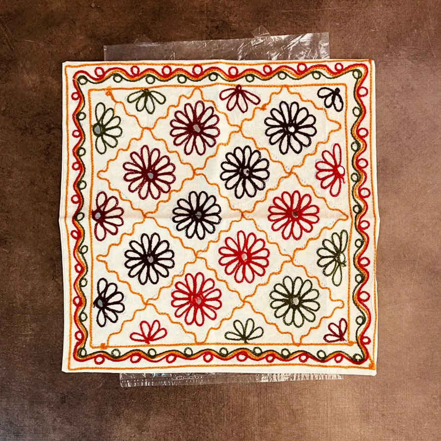 کاور کوسن سوزن دوزی آکبند